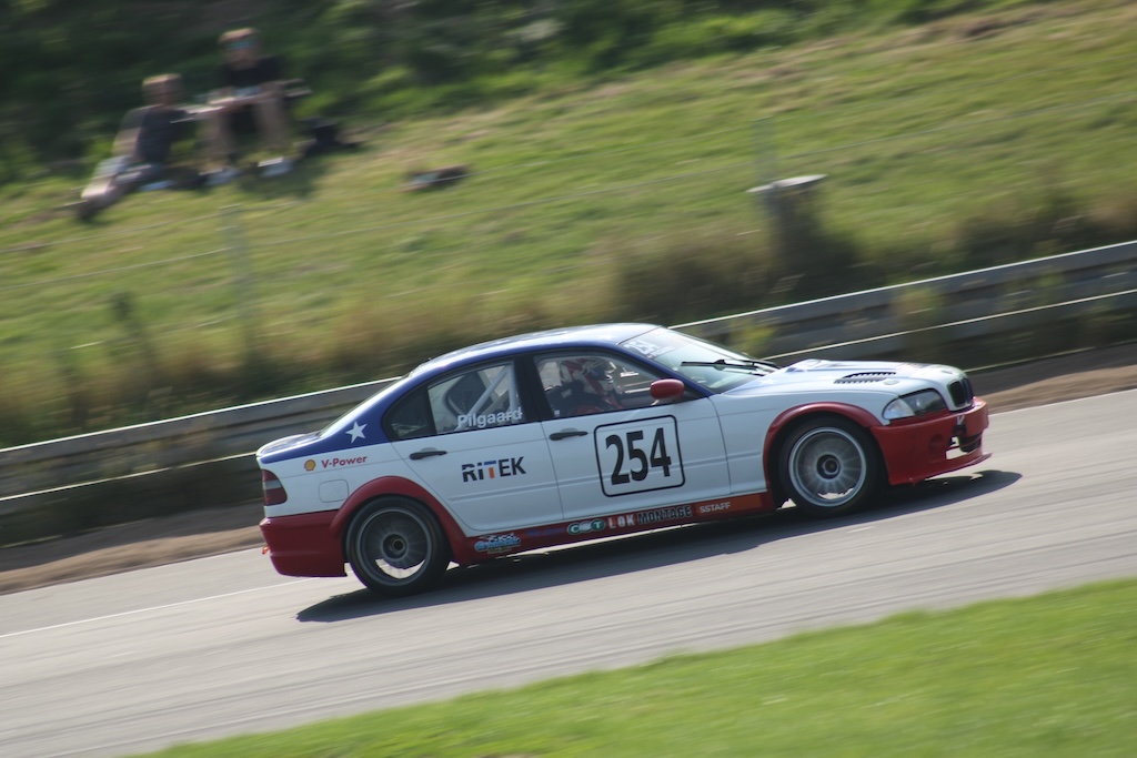 Casper Pilgaard i BMW 320i
(Foto: Motorsporten.dk)